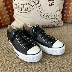 Converse All Star Black Leather Lift Chuck Taylor Sneakers Size 10